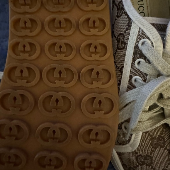 Designer Sneaker size 39 EUR 7.5/8 US - Picture 4 of 4